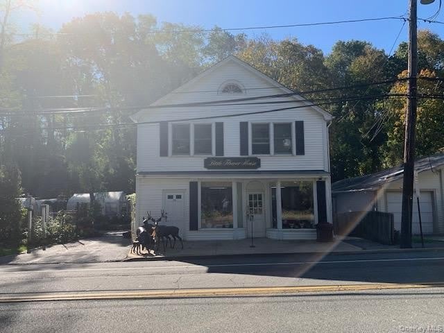 20 Oyster Bay Road unit: Back