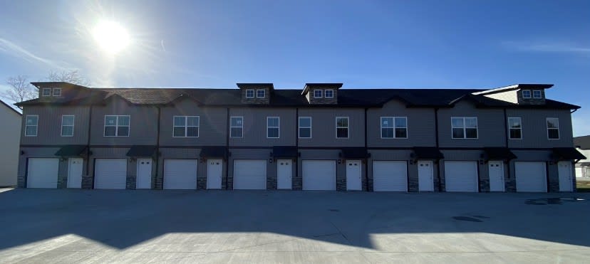 1040 Glenkirk Drive - C