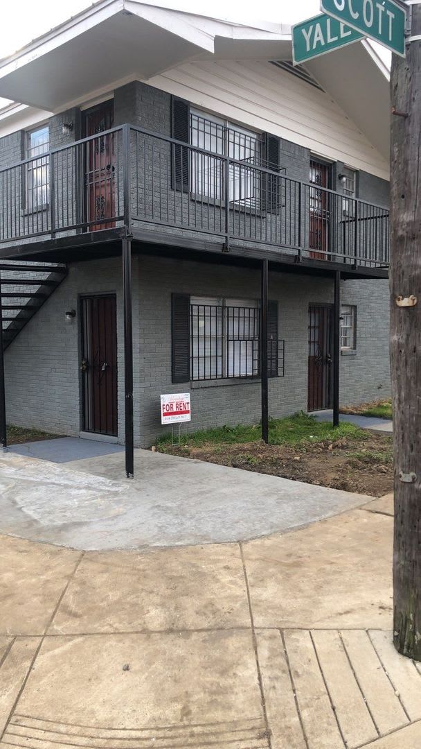 Newly Renovated 2-bedrooms 1-bathroom Quadplex in Binghampton