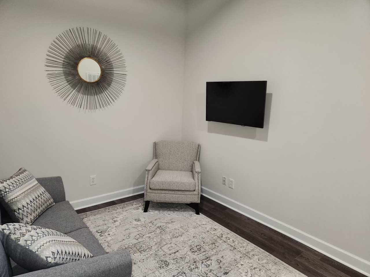 Blackstone-Convenient to Fort Pickett-Loft Apartment