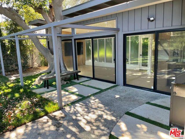 15434 Mulholland Drive