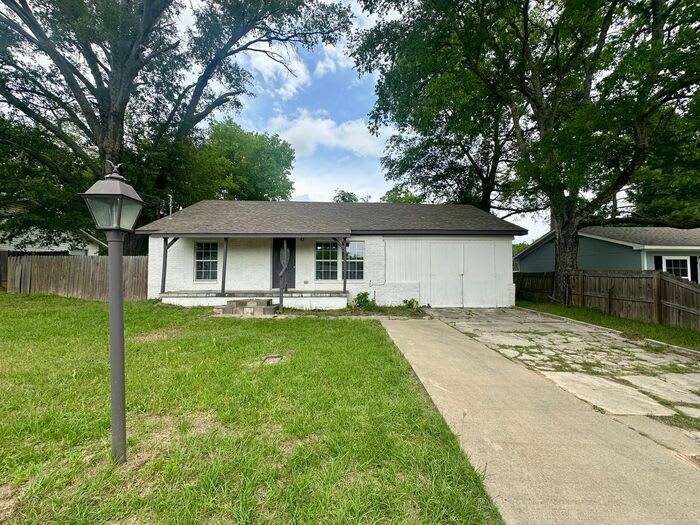 219 Half Street