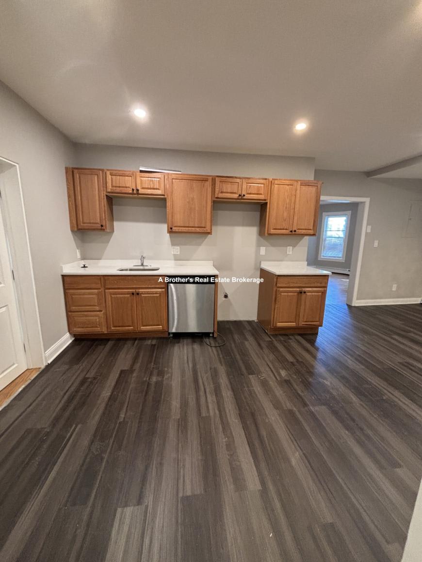 713 Metropolitan Ave.