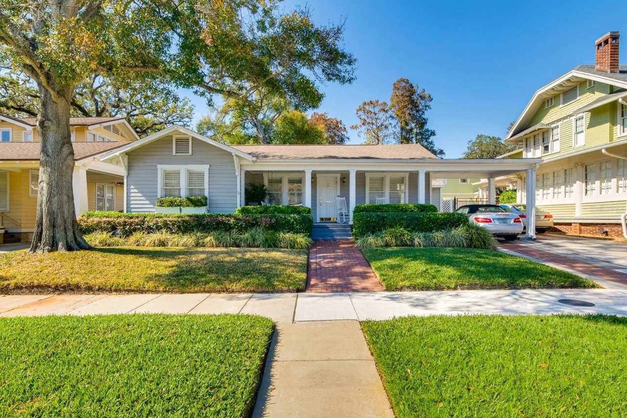 827 S DELAWARE AVENUE