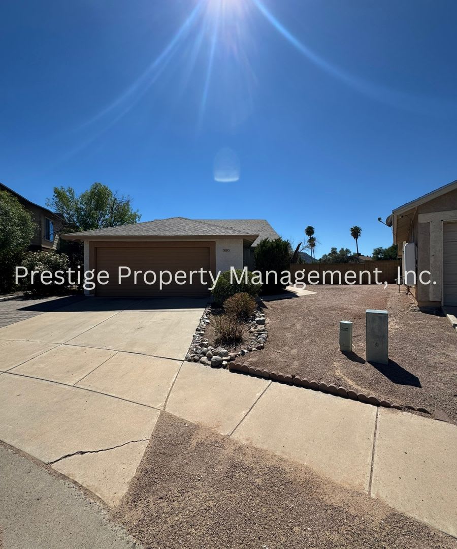 Very Cute South West Side 3/2!! Call Now!