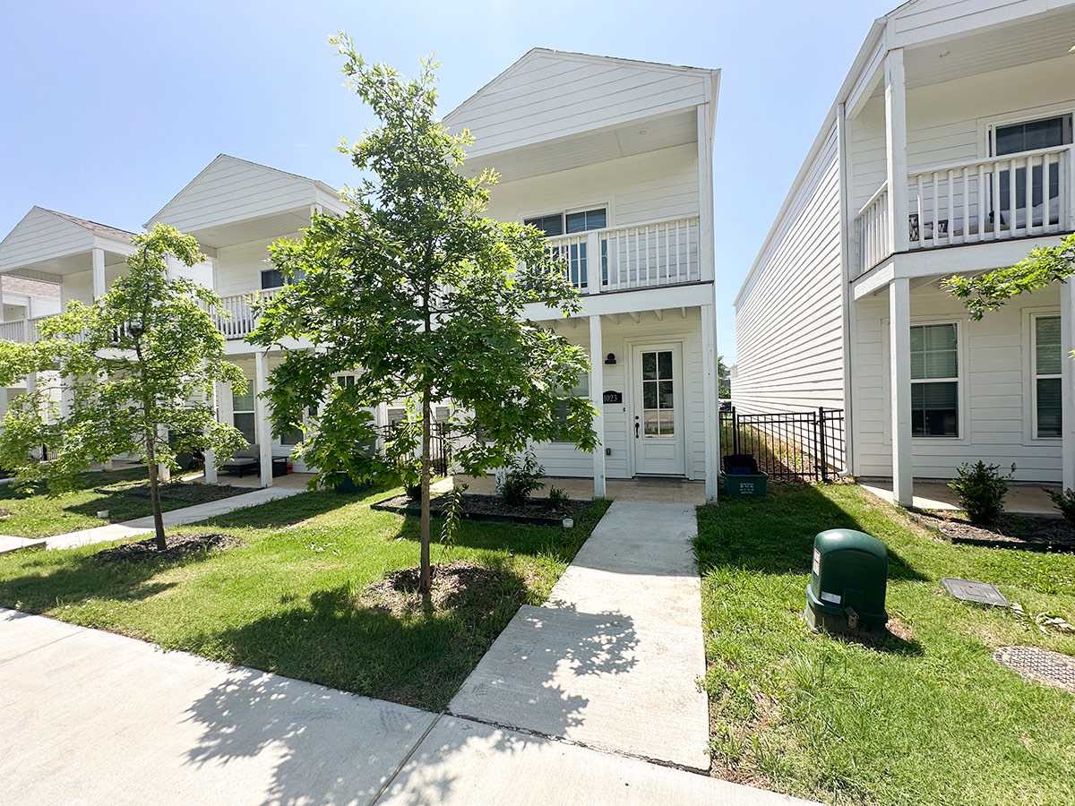 1071 South Hollywood Avenue