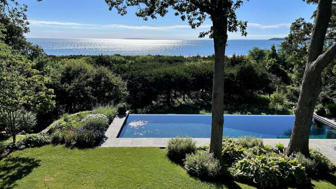 28 Gardiners Bay Drive