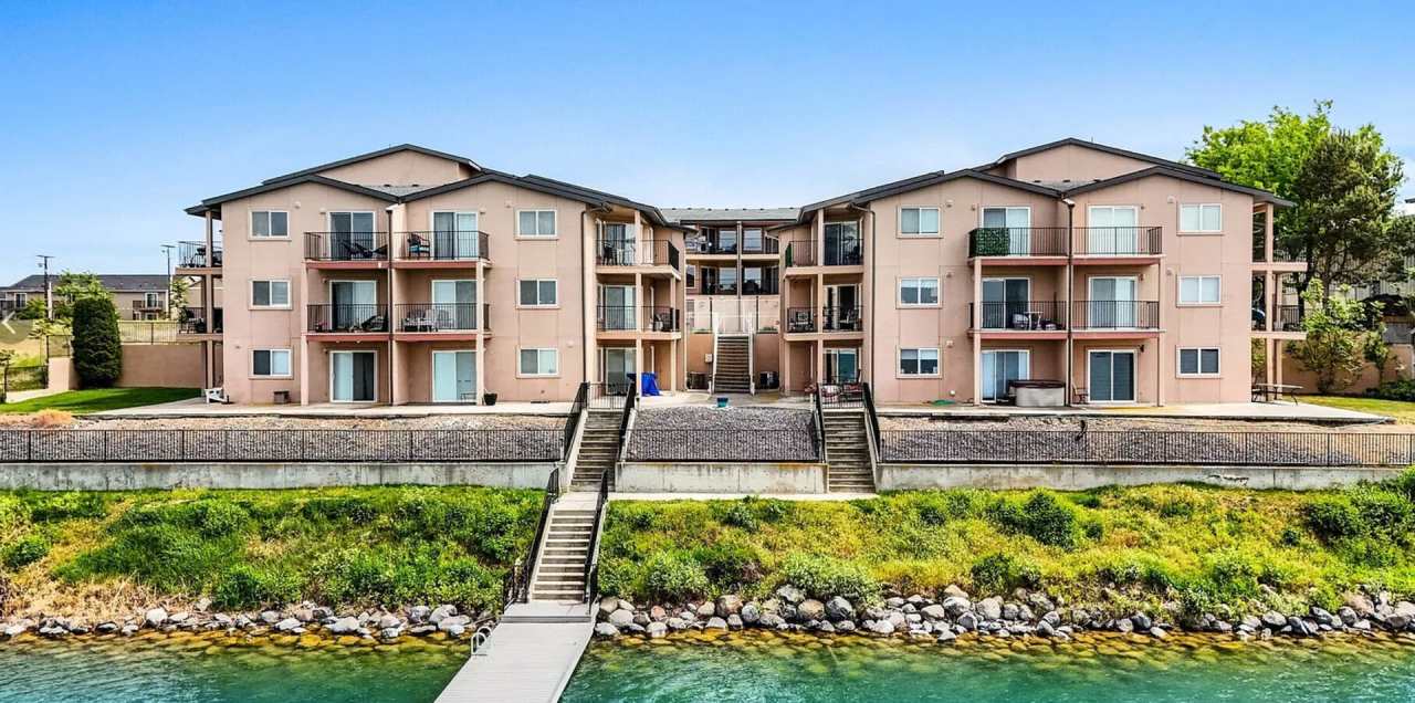 Sunset Shores - Condo For Rent