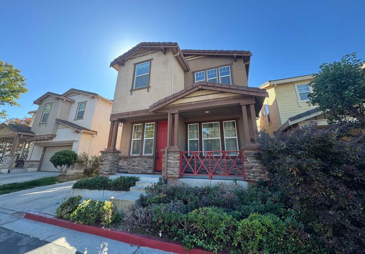 Gorgeous 4 Bedroom Home! Close to Great Schools  Parks