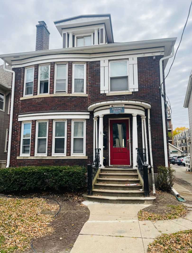 Bassett & Wash, LLC 515 WW