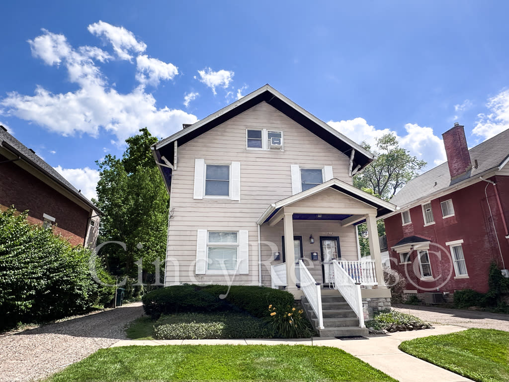 2717 Observatory Ave