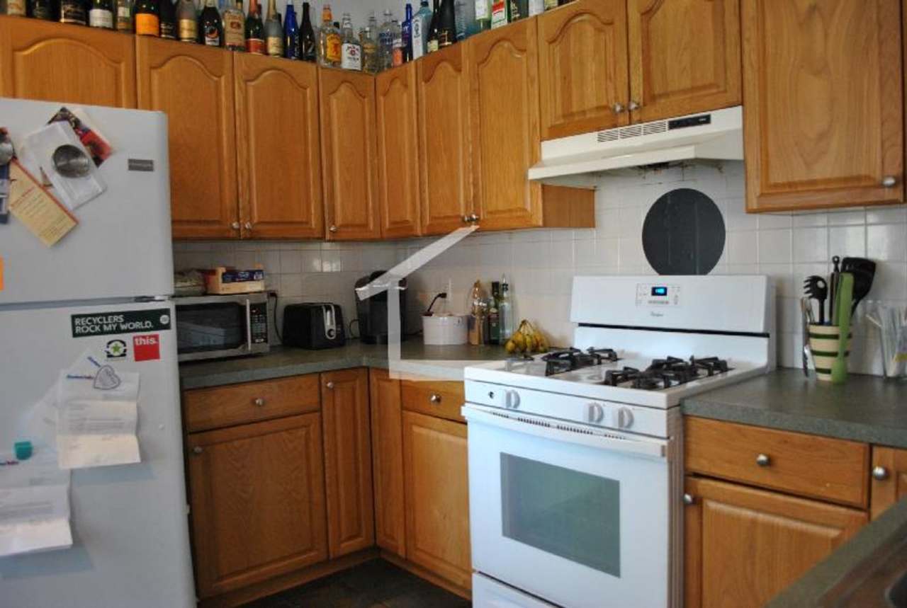 HOT ALLSTON LISTING!!!!