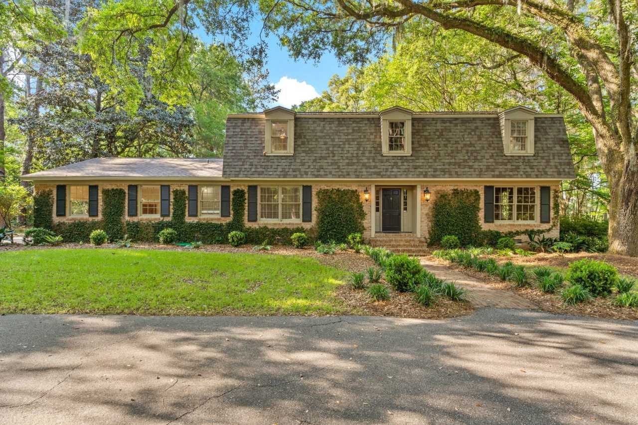 Beautiful Family Estate Home 819 Lake Ridge Road