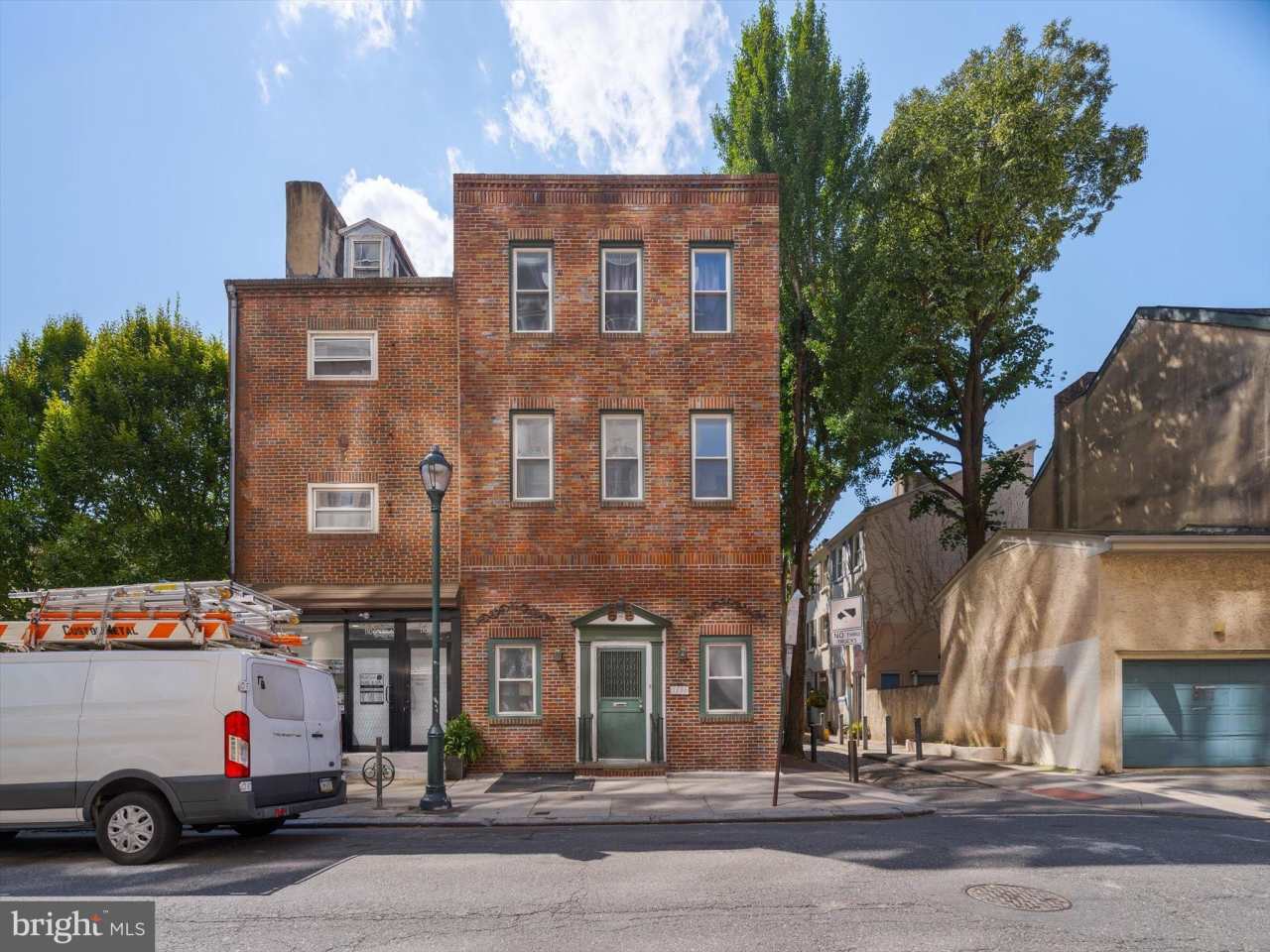 1108 LOCUST Street unit: 2Nd Floor