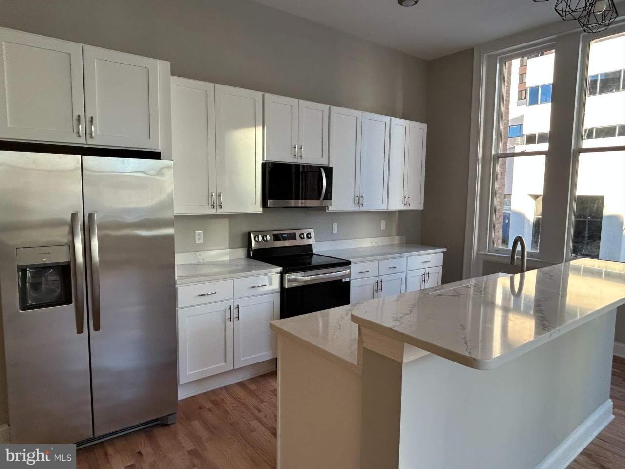 100 W LEXINGTON Street unit: 301