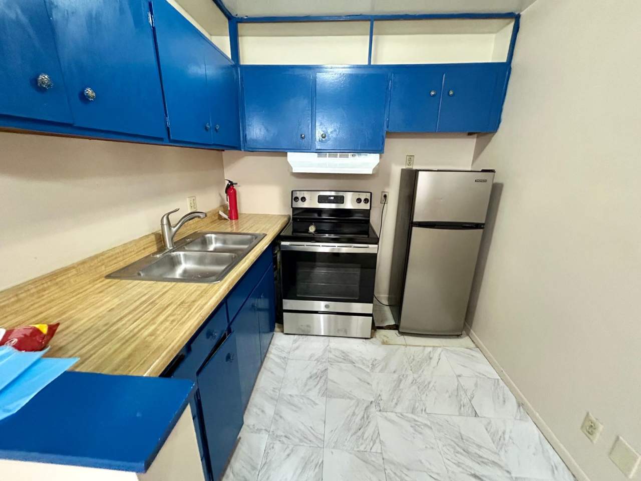 Cozy 1 Bedroom, 1 Bath Condo with Easy Freeway Access