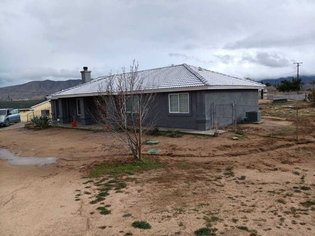 Charming 3 Bed, 2 Bath Home in Hesperia - Perfect for Your Family!