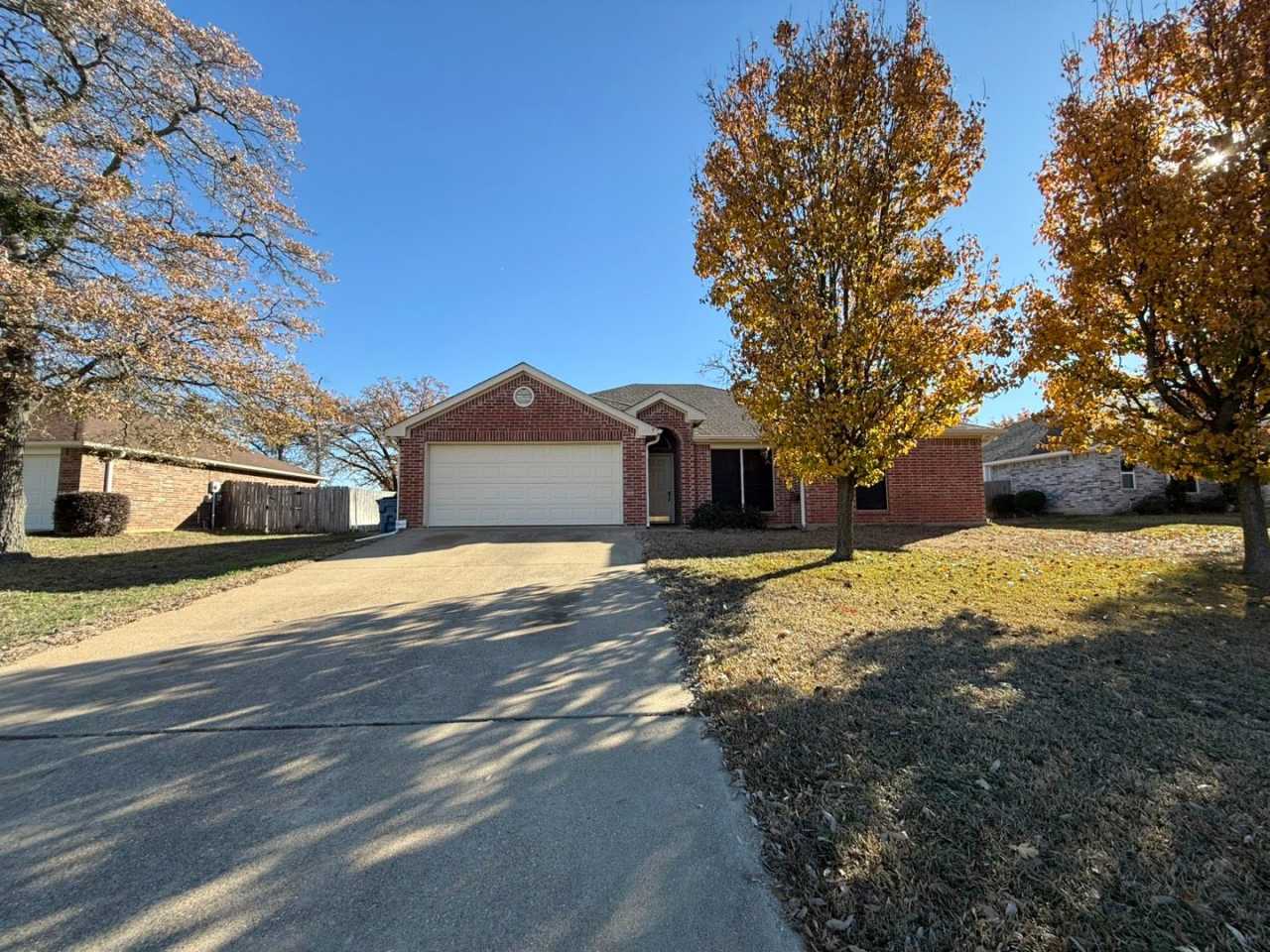 3 Bedroom, 2 Bathroom Home in Lindale!