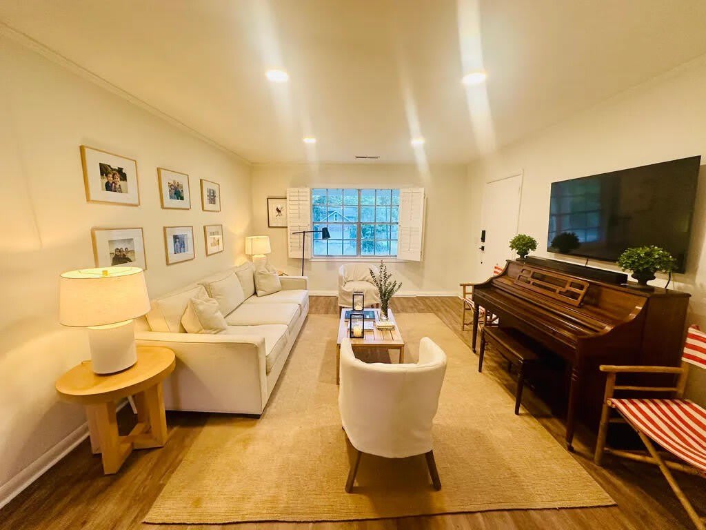 936 Lansing Drive unit: D