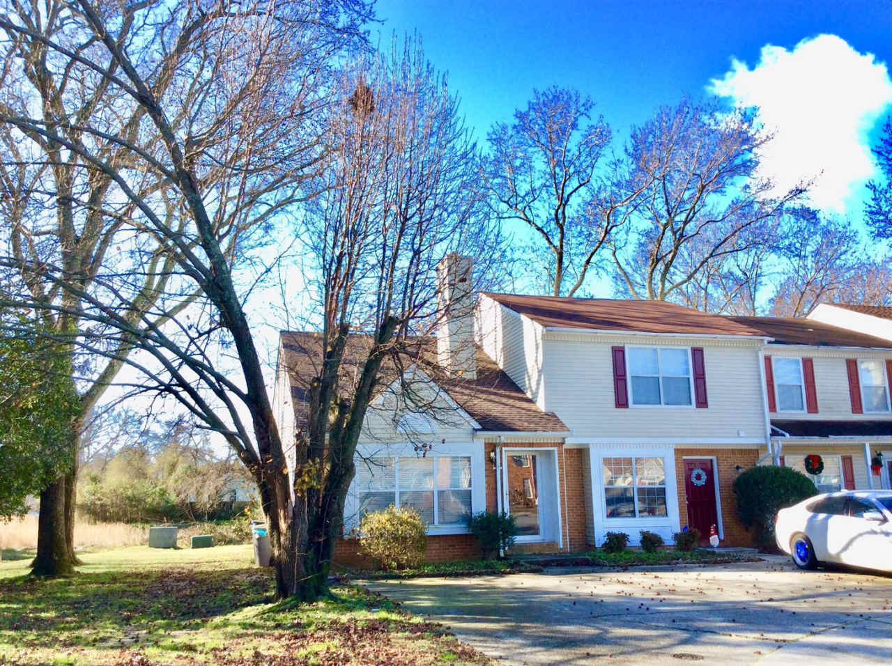 Beautiful Updated 3 Bedroom, 2 Bathroom Townhome in Hampton