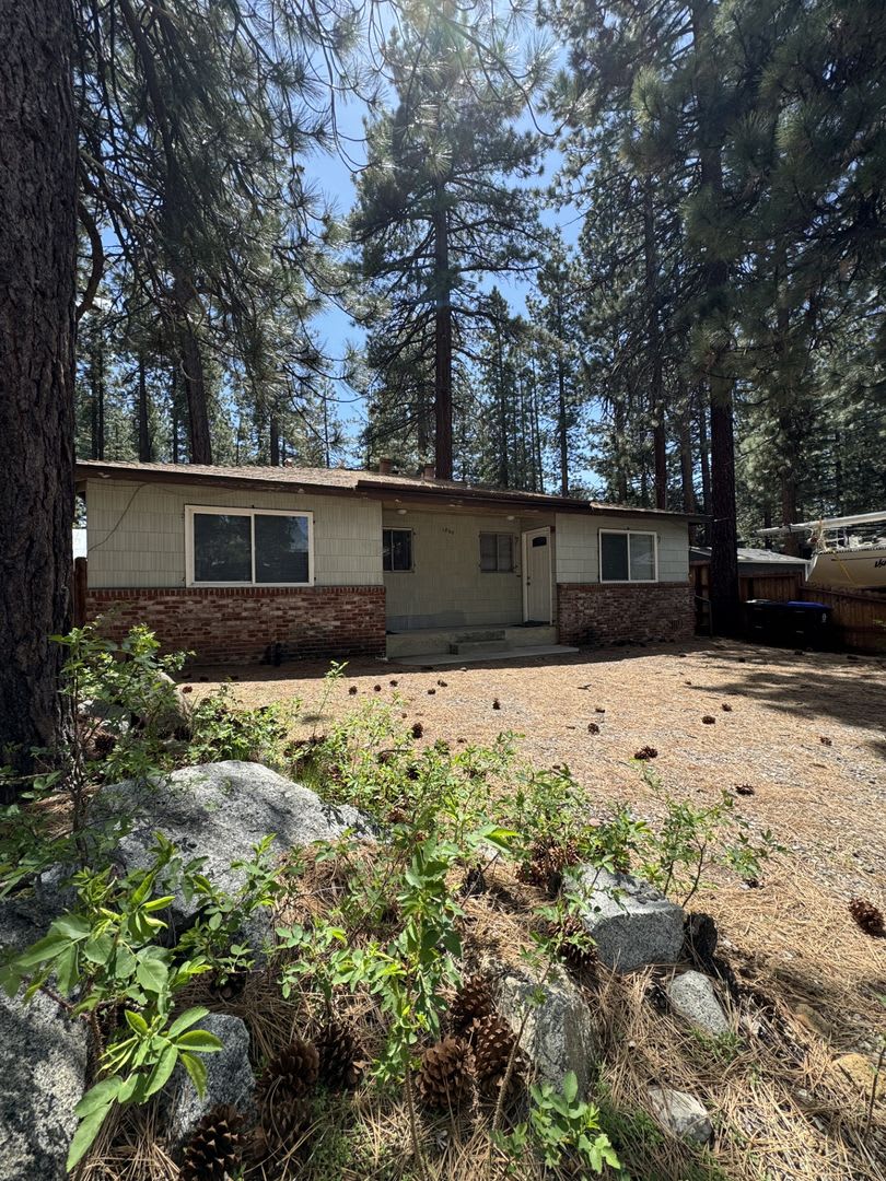 2 Bedroom near Stateline