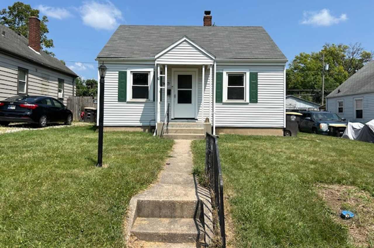 Adorable Two Bedroom Home Minutes from Downtown