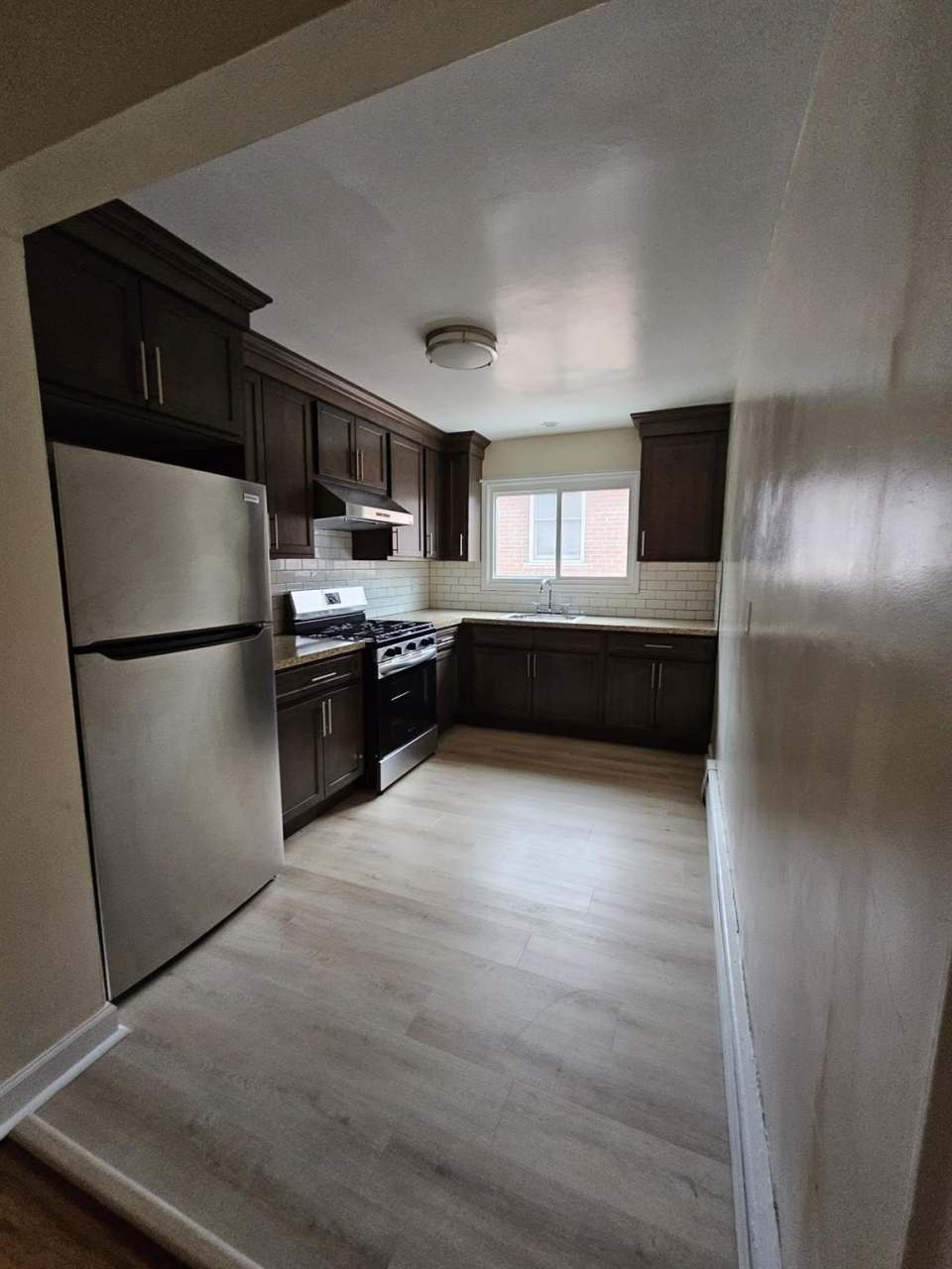 2525 Pearsall Avenue