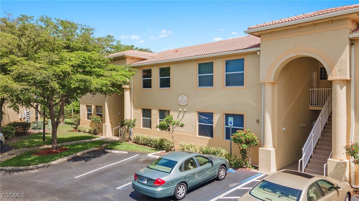 4133 Bellasol Circle unit: 322