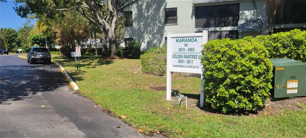 3861 N Carambola Cir N