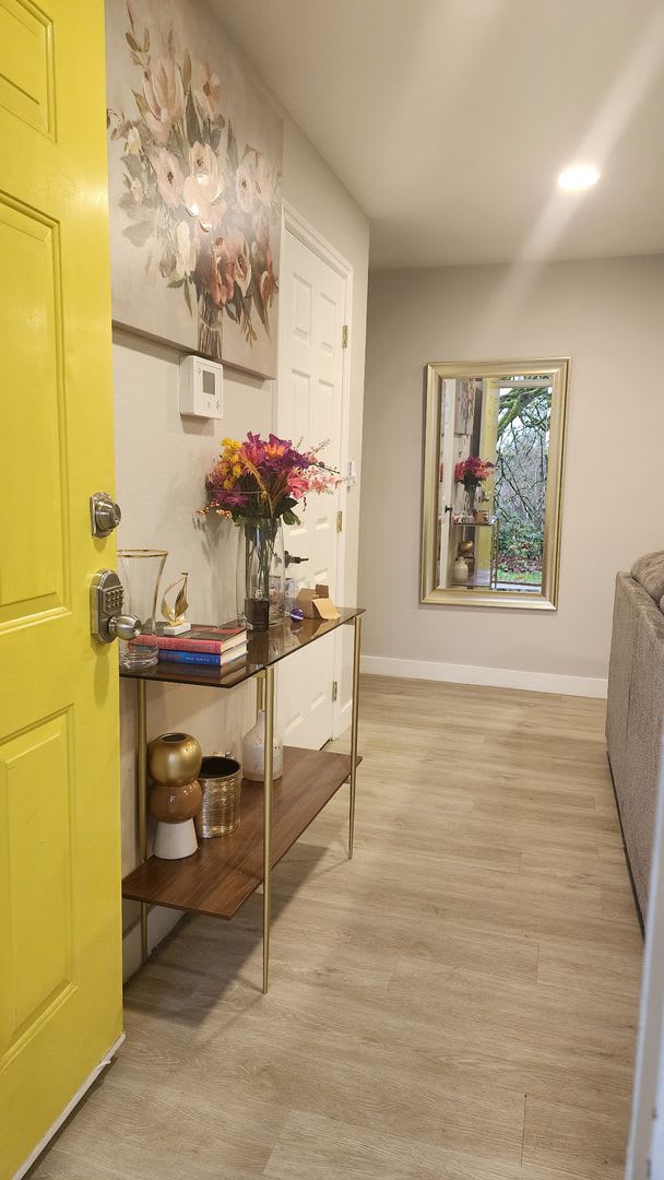 Renovated 4-Bedroom Single-Level Home in Quiet Kent Central Location