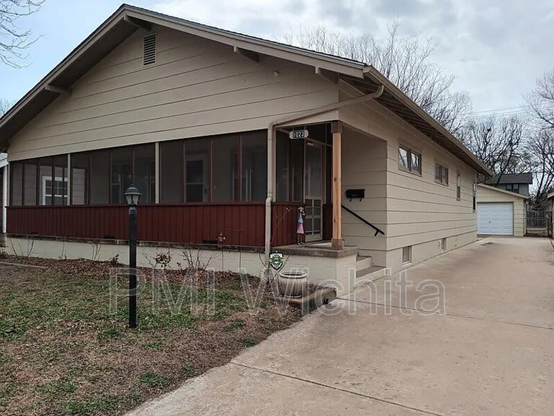 1023 North Coolidge Avenue