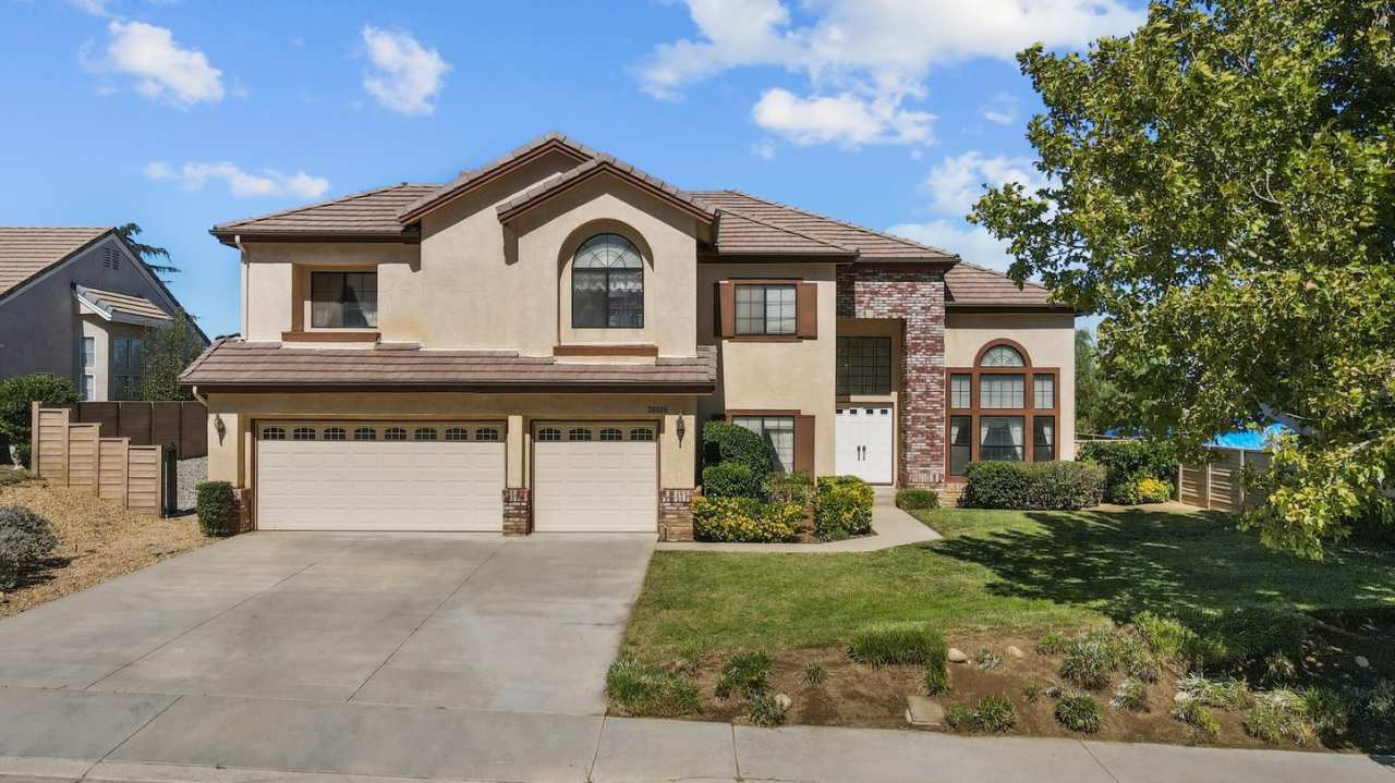 42057 Parkmont Drive