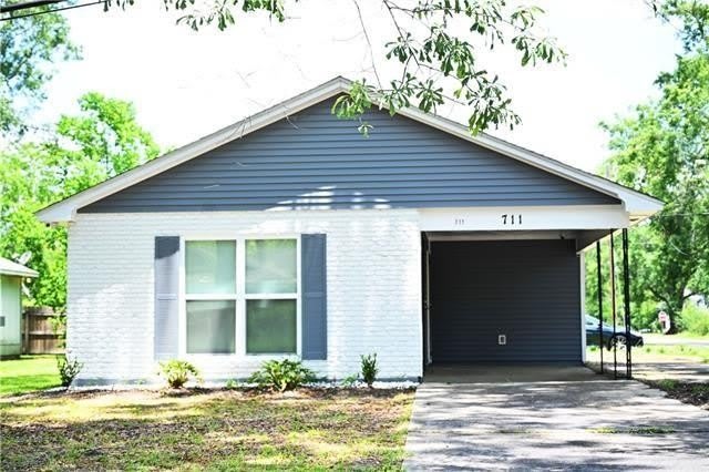 711 E ILLINOIS Avenue