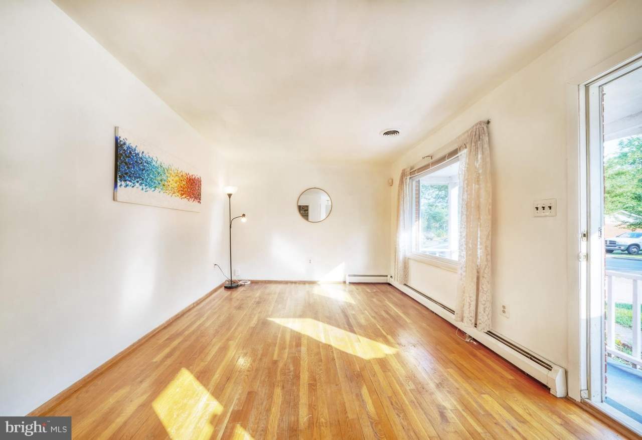 14307 BISMARK Avenue