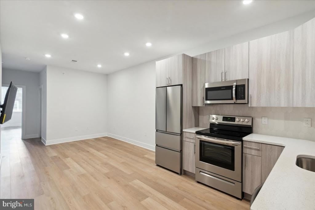 3843 HAVERFORD AVENUE