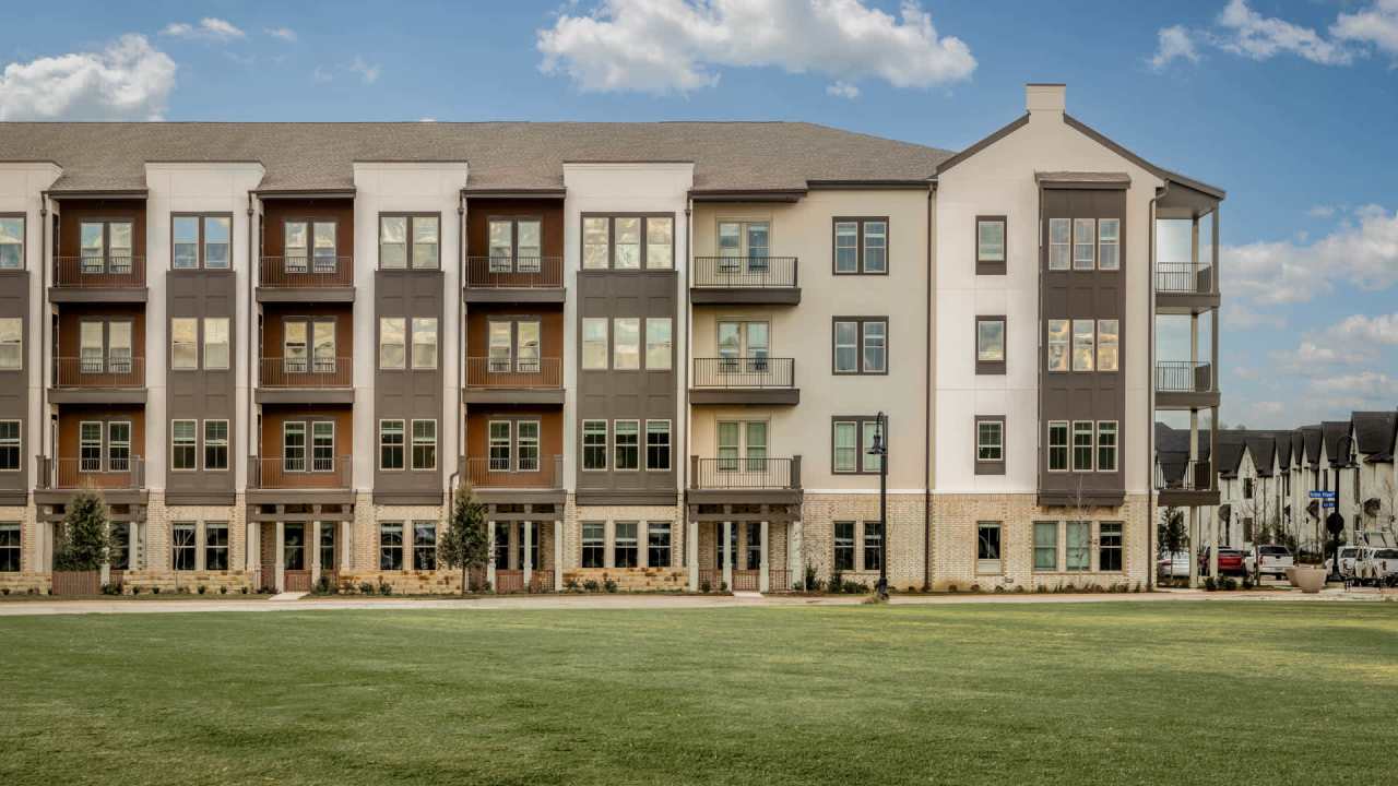 The Louise - Apartments & Townhomes
