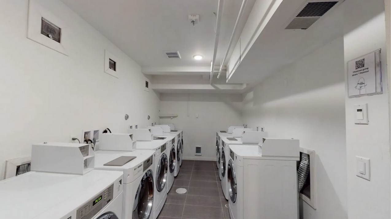 Chic Studios in Historic Ballard Neighborhood!