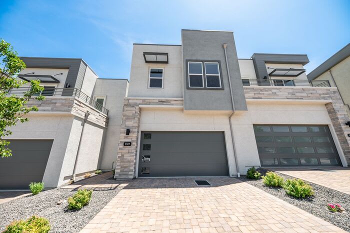 1517 Golf Club Drive