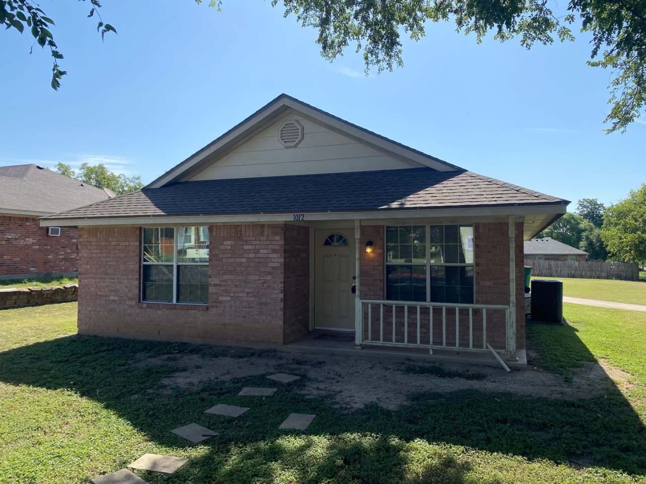 3 BEDROOM CLOSE TO UMHB