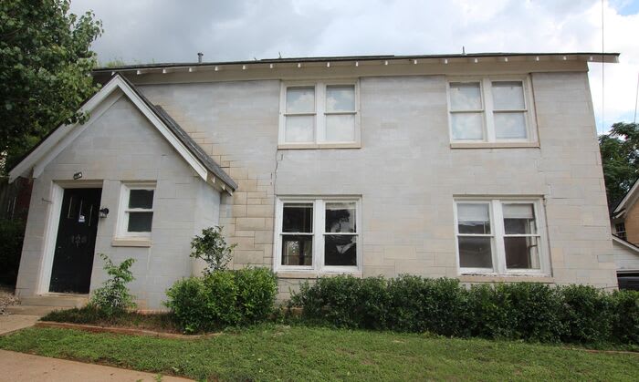 130 Rowland Place