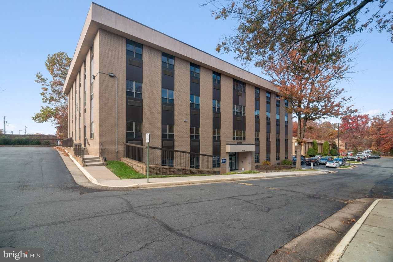 8348 TRAFORD Lane unit: 301