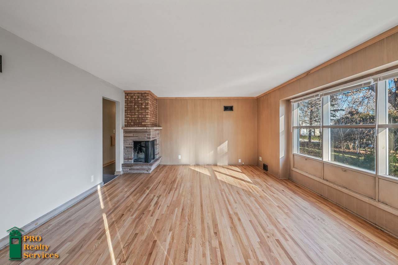 4 Bedroom Home in Hopkins