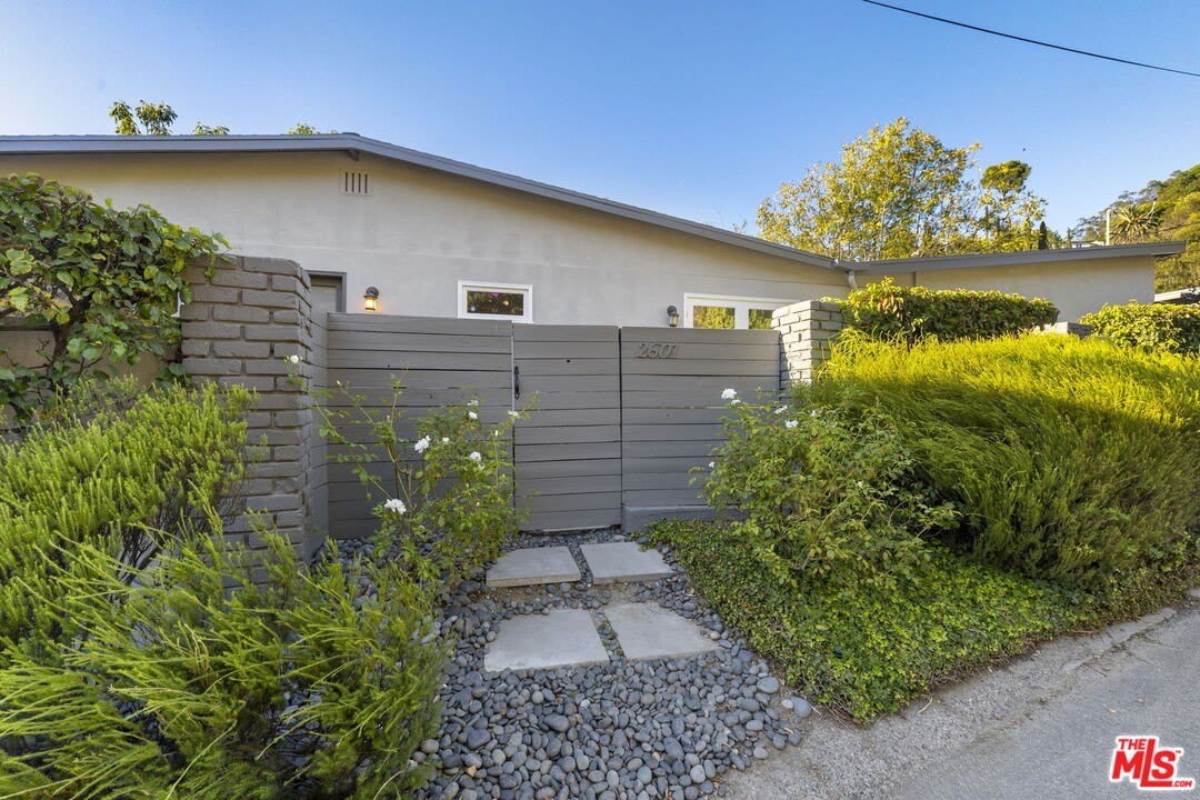 2601 Nichols Canyon Rd