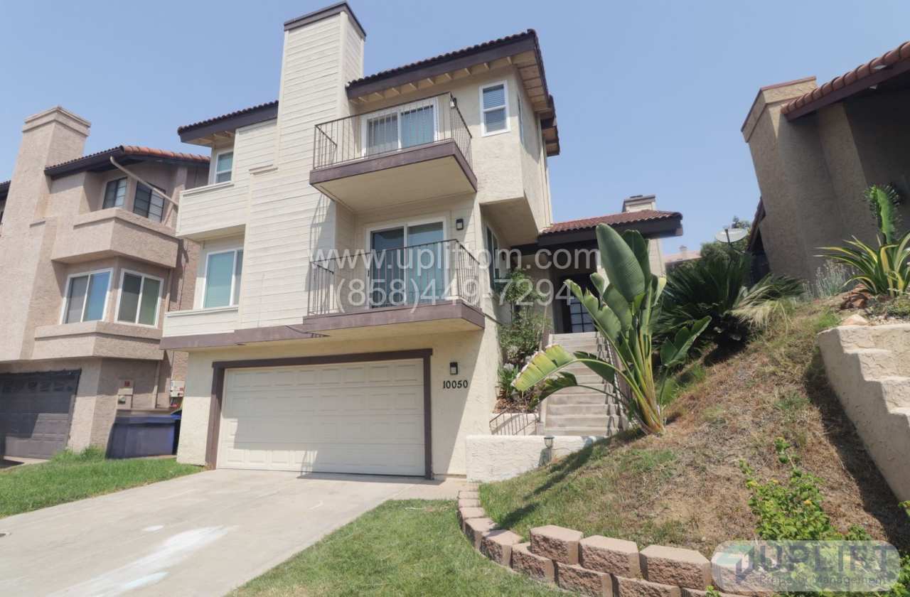 MOVE IN SPECIAL!! Beautiful Spring Valley home, tri floor 4 bedroom home with stunning views!