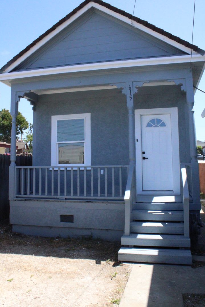 New New New! 1 Bedroom, 1 Bathroom House in Vallejo with Fenced Yard