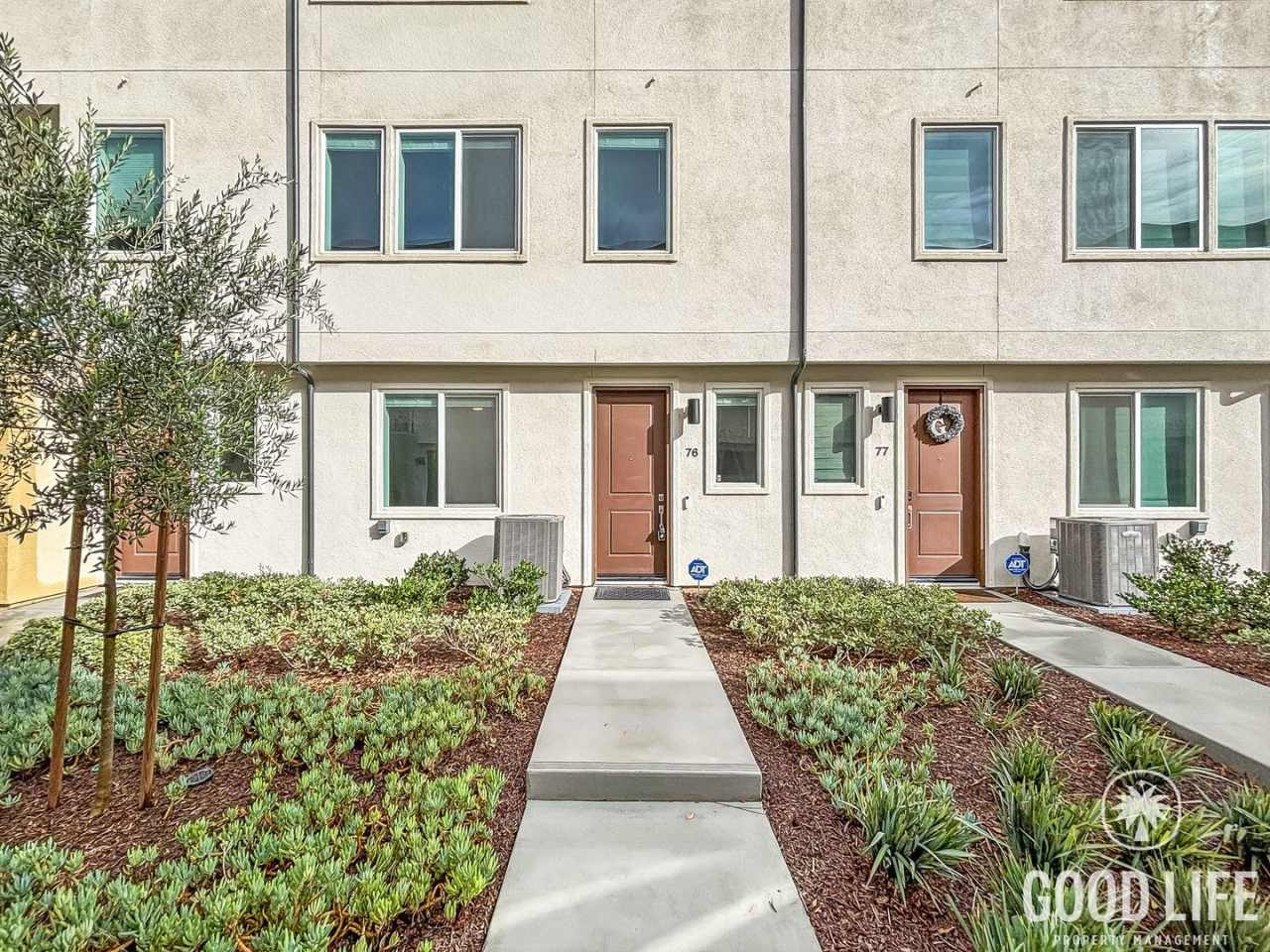 Beautiful 3BD/2.5BA Townhouse in San Ysidro W/ W/D, A/C, 2-Car Garage, Balcony, and Community Parks!