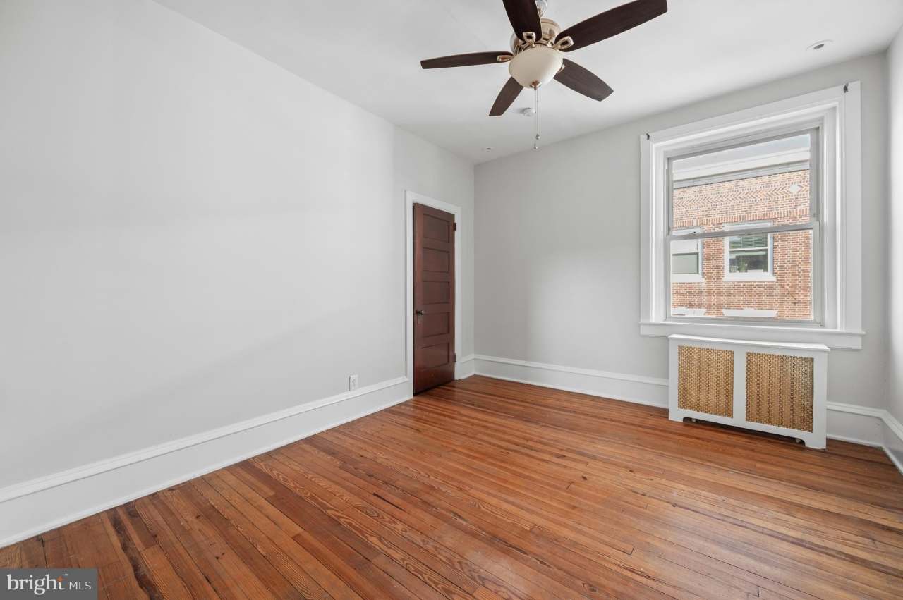 834 W LANCASTER Avenue unit: 3F