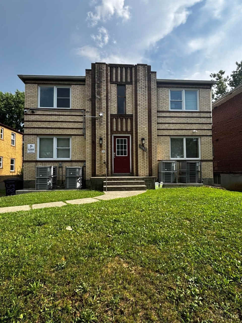 1589 Summit Road unit: 5