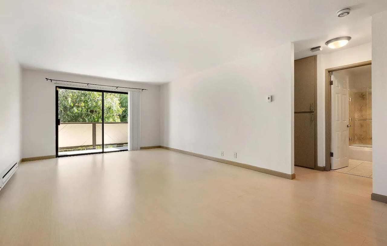 250 Willow Ave # 421