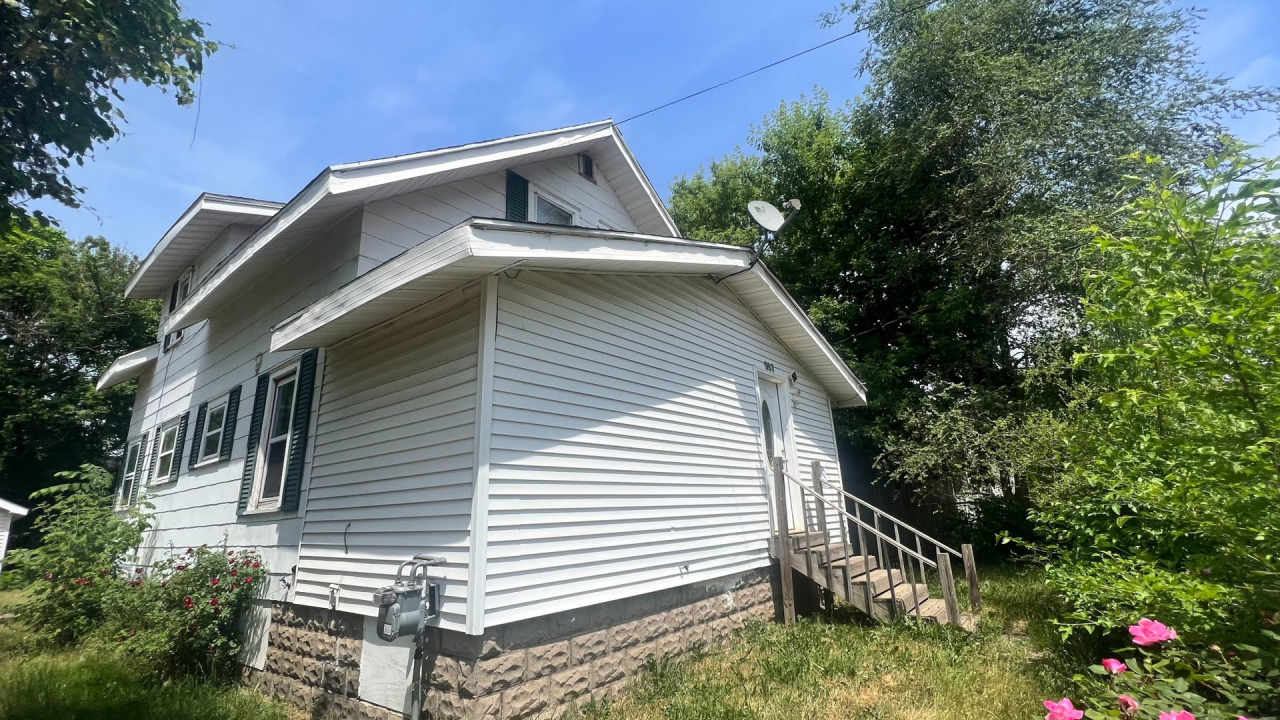 357 Fox SW- Water included- Two full bathrooms.